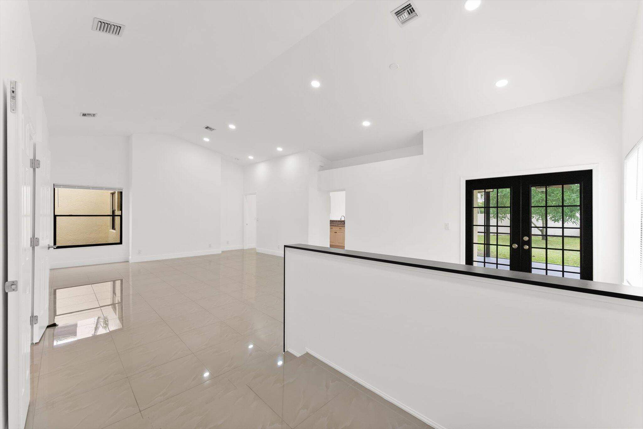 10584 Mendocino Lane