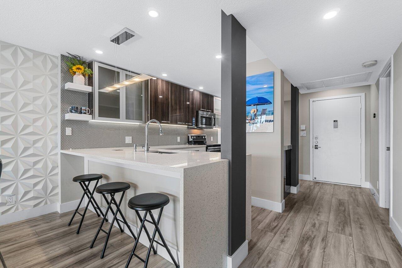 13 Royal Palm Way Unit 301