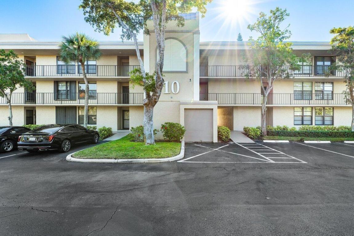 10 Royal Palm Way Unit 202