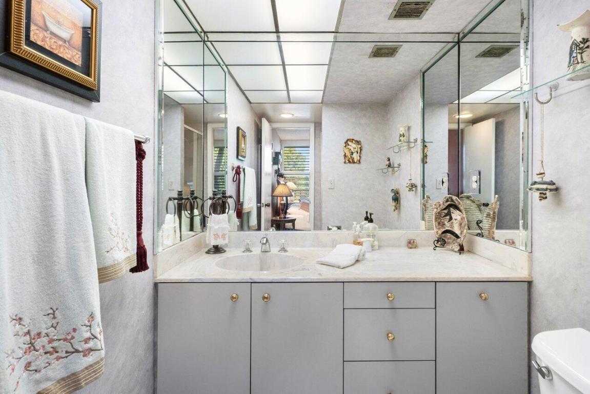 10 Royal Palm Way Unit 202