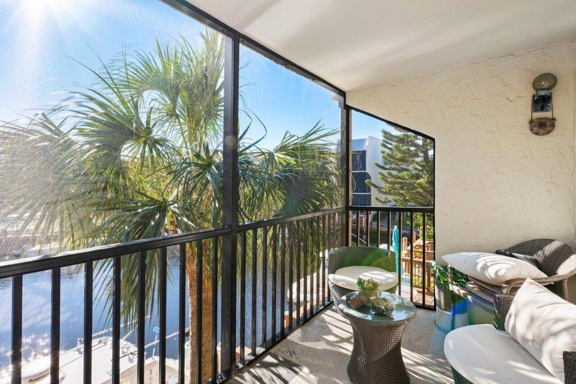 10 Royal Palm Way Unit 202