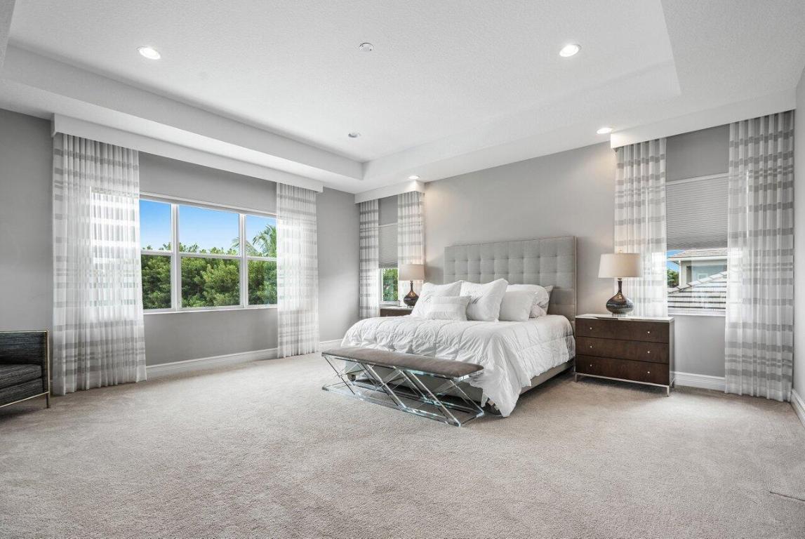 19878 Meadowside Lane