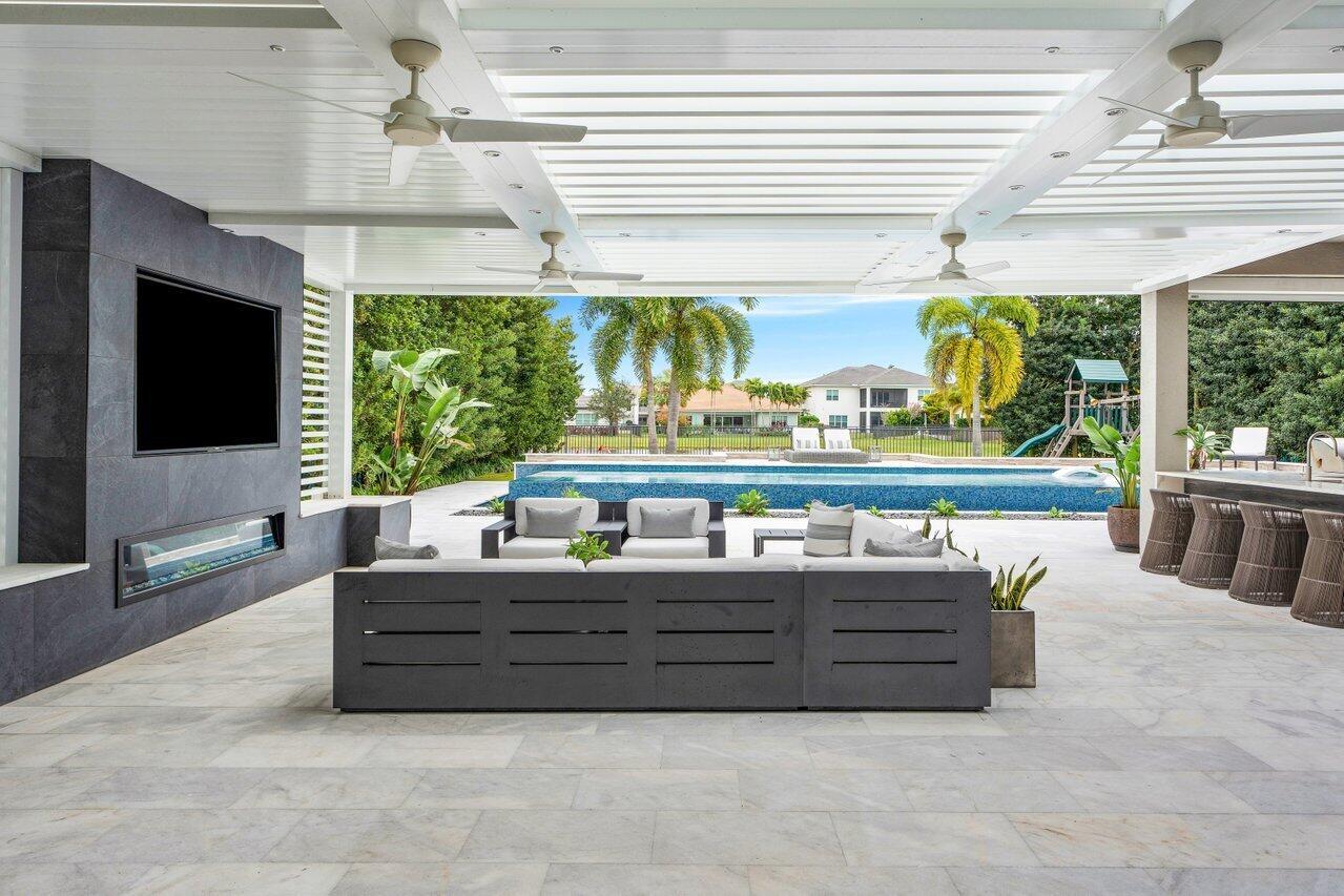 19878 Meadowside Lane