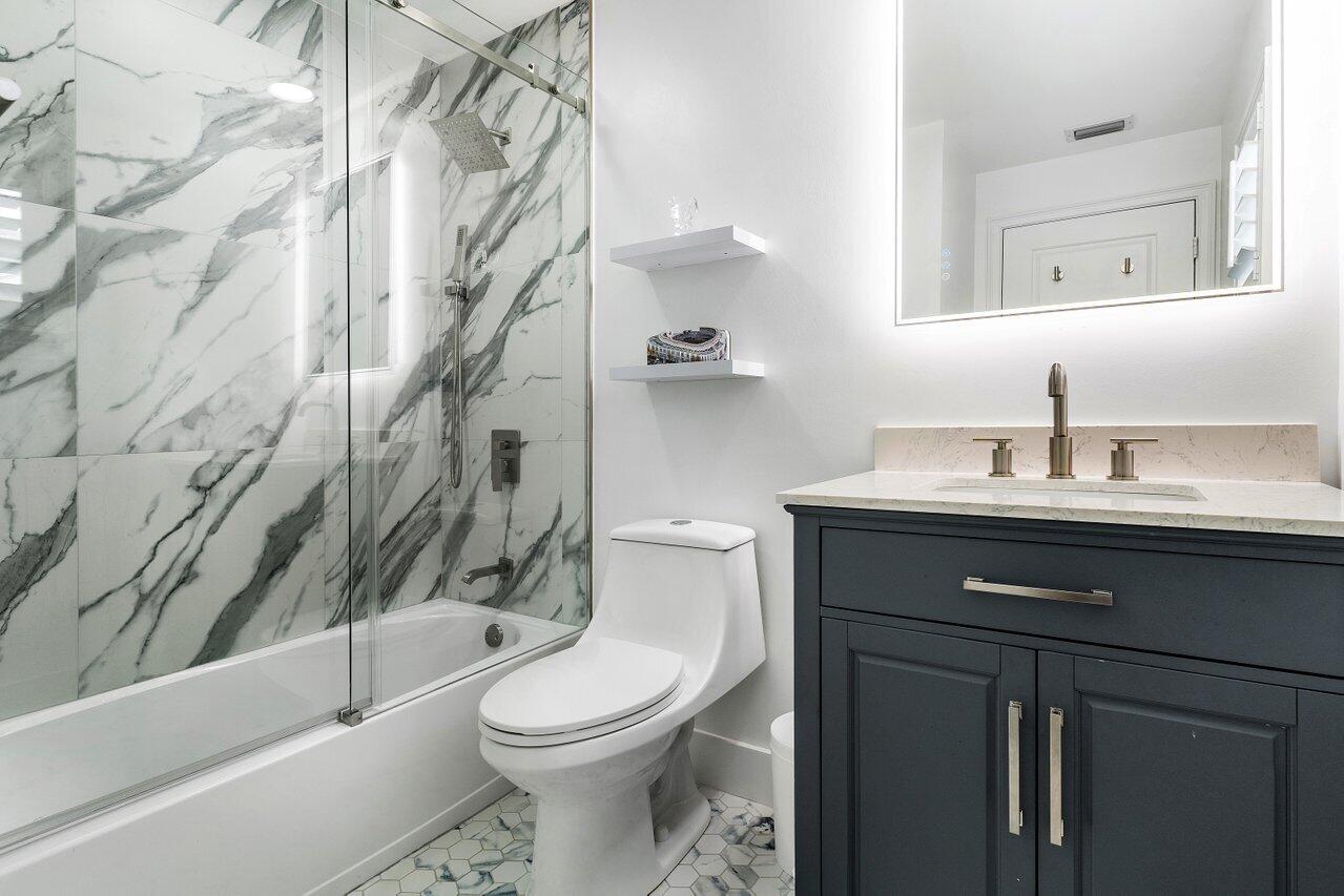 1034 E Heritage Club Circle