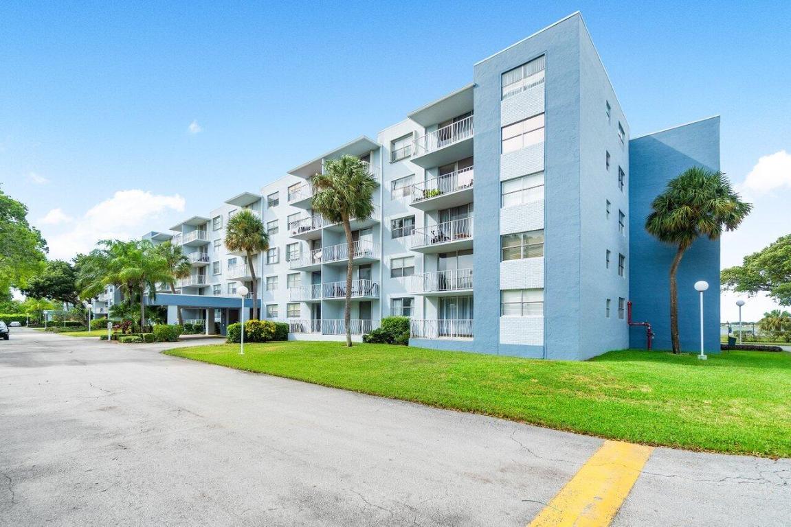 480 Executive Center Drive 1b