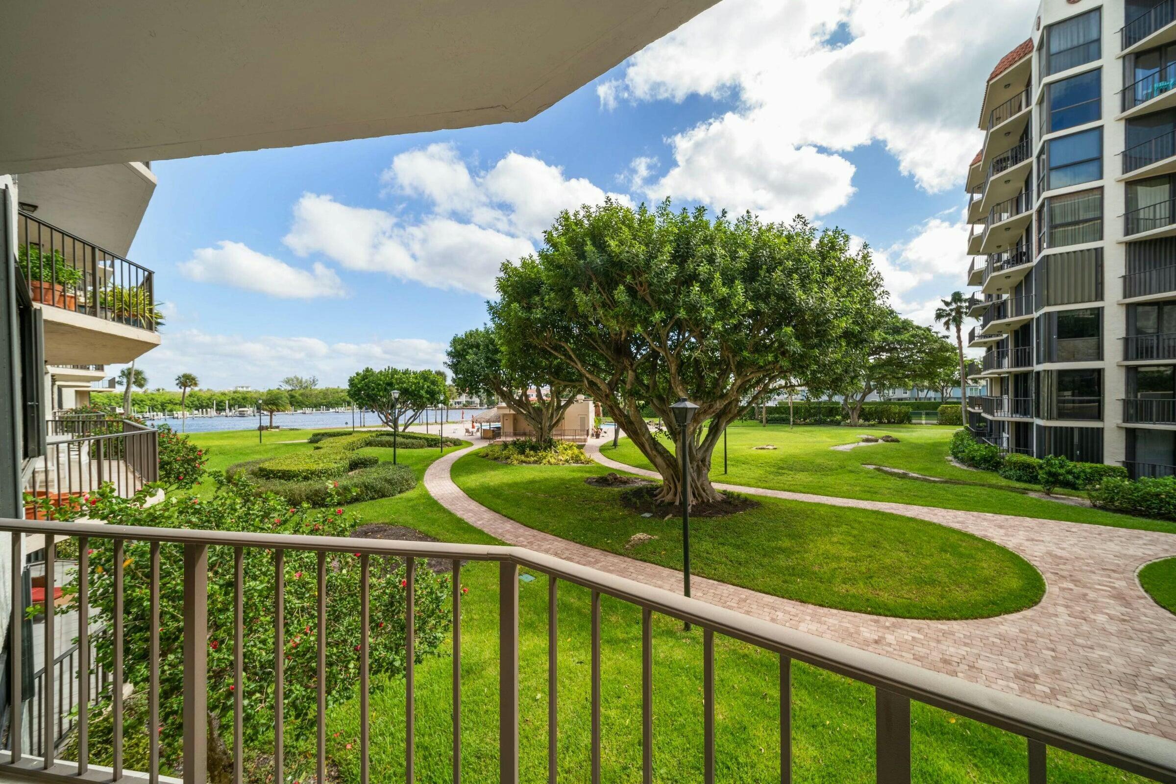 899 Jeffery Street 205