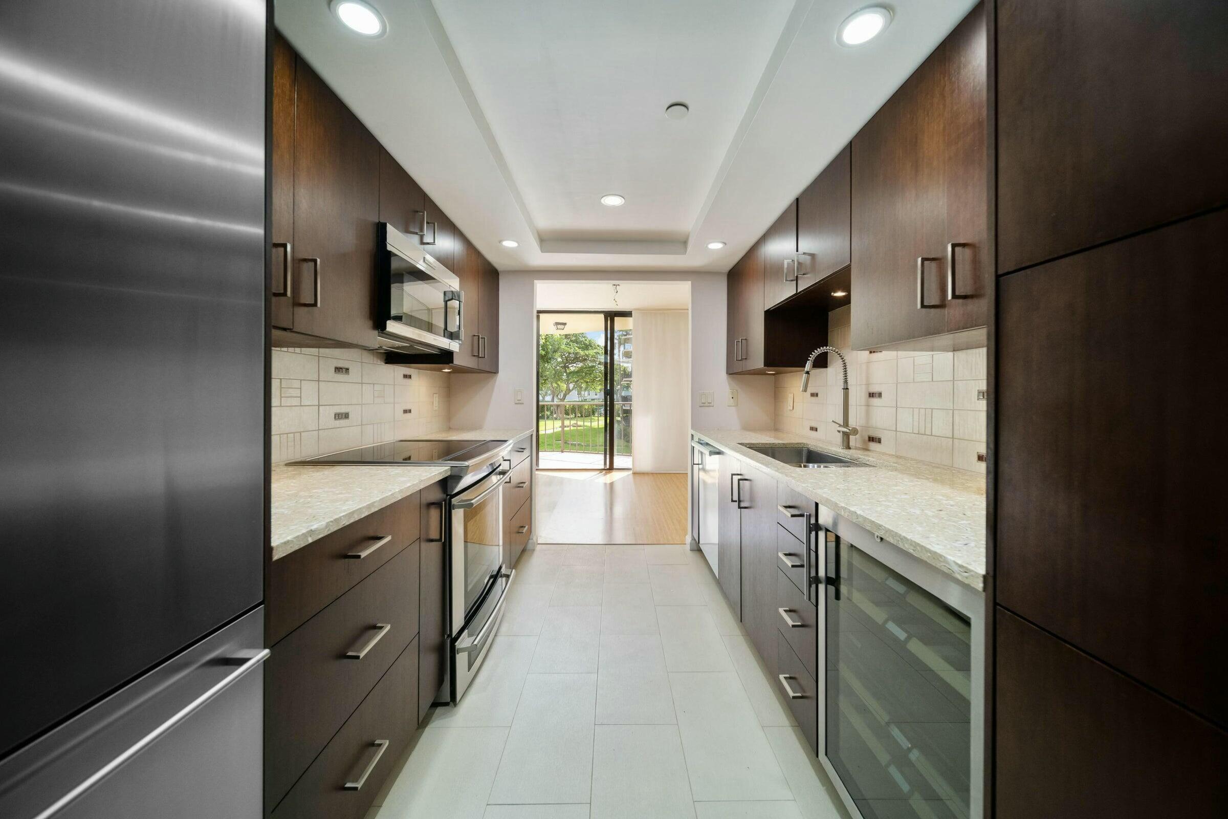 899 Jeffery Street 205