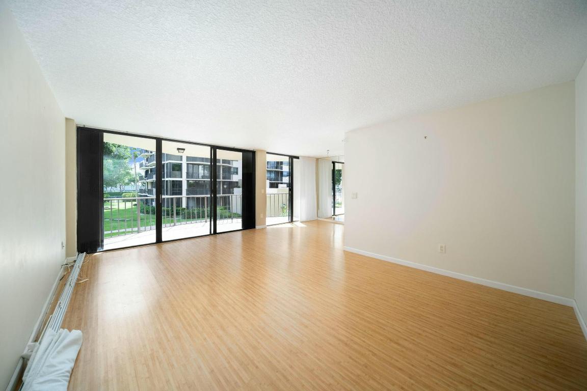 899 Jeffery Street 205