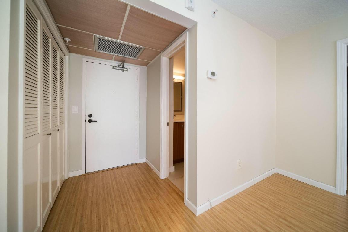 899 Jeffery Street 205