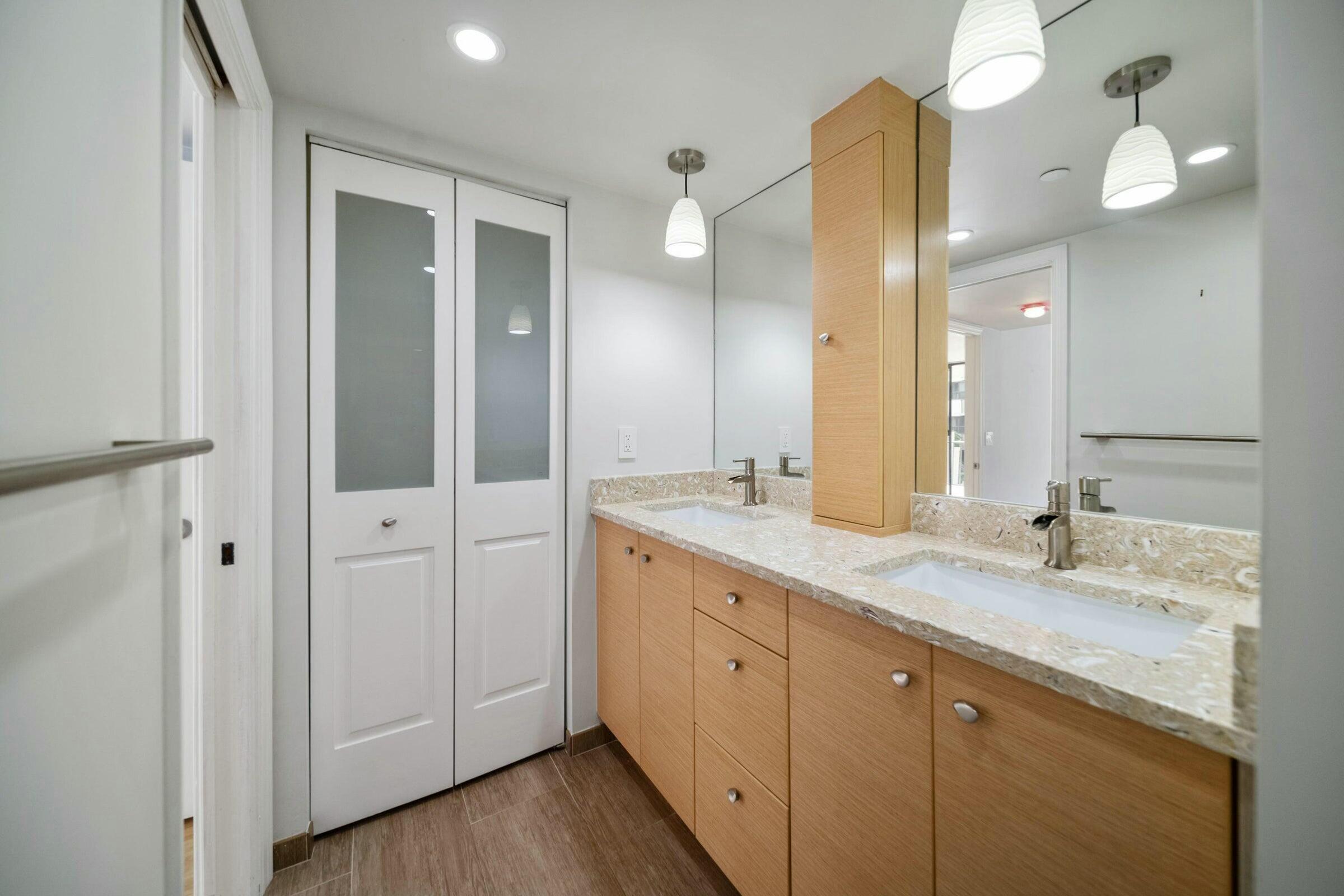 899 Jeffery Street 205