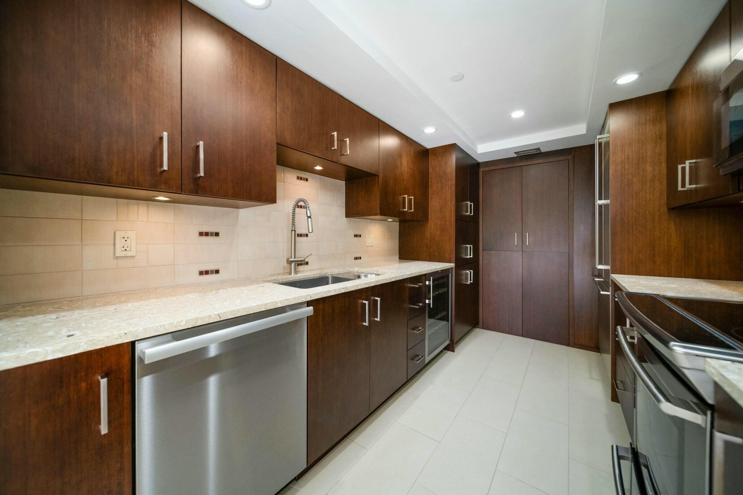 899 Jeffery Street 205