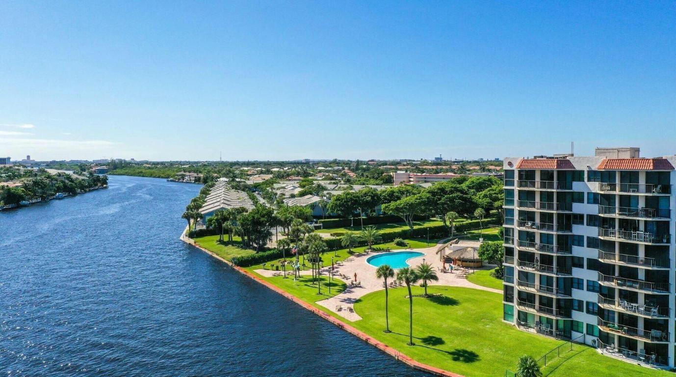 899 Jeffery Street 205