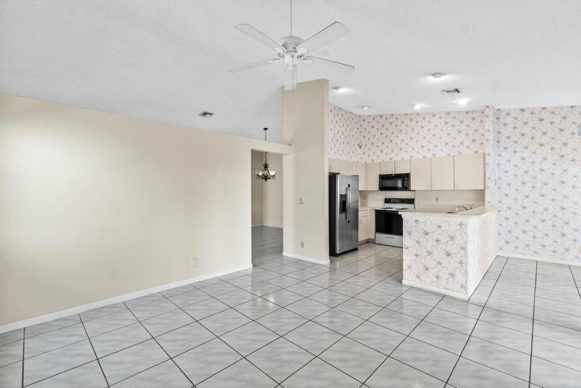 10001 Country Brook Road