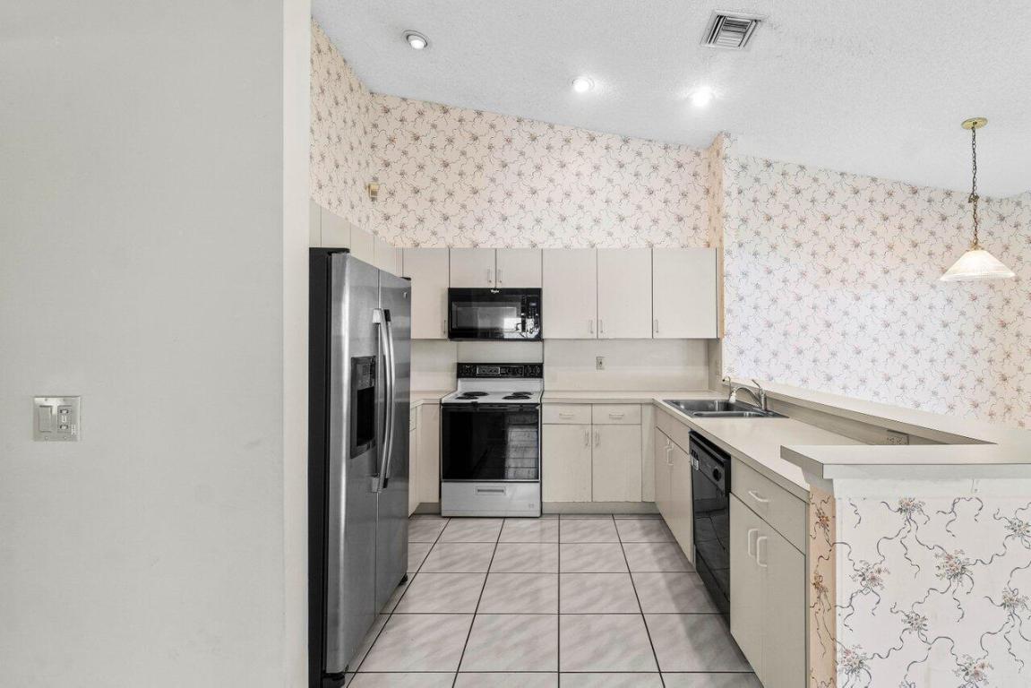 10001 Country Brook Road