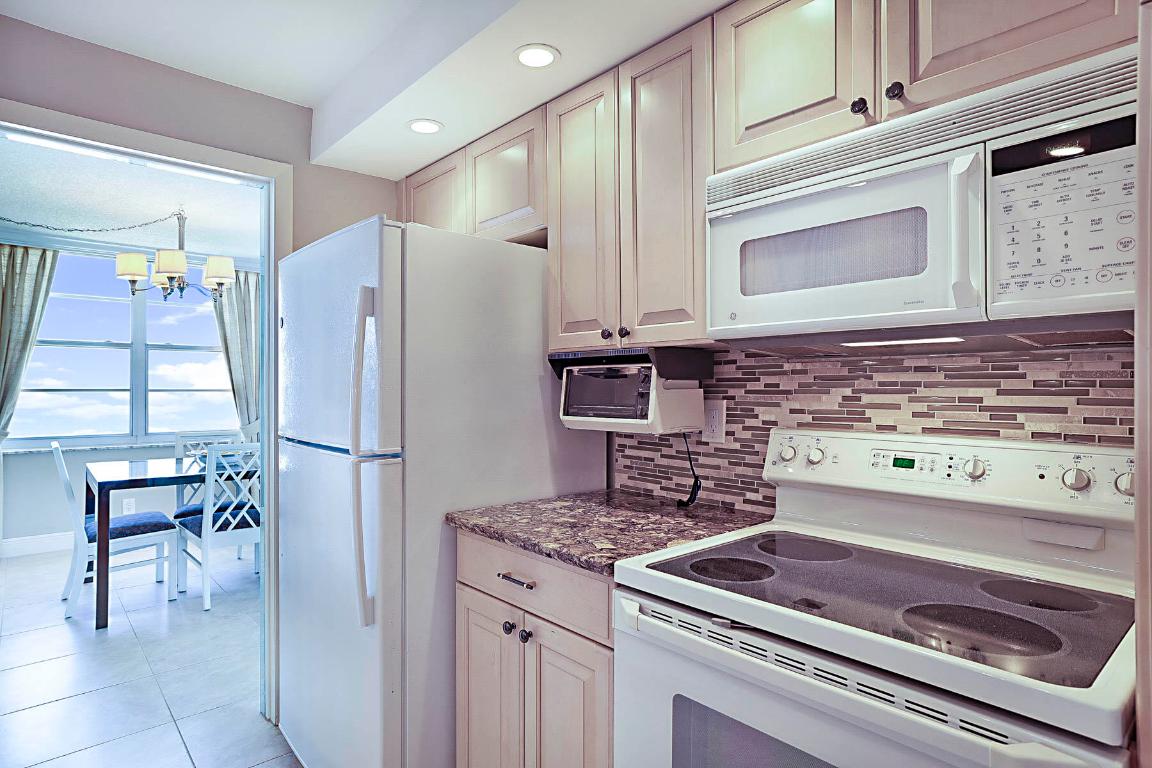 2121 N Ocean Boulevard 1707e, Boca Raton Unit: 1707e