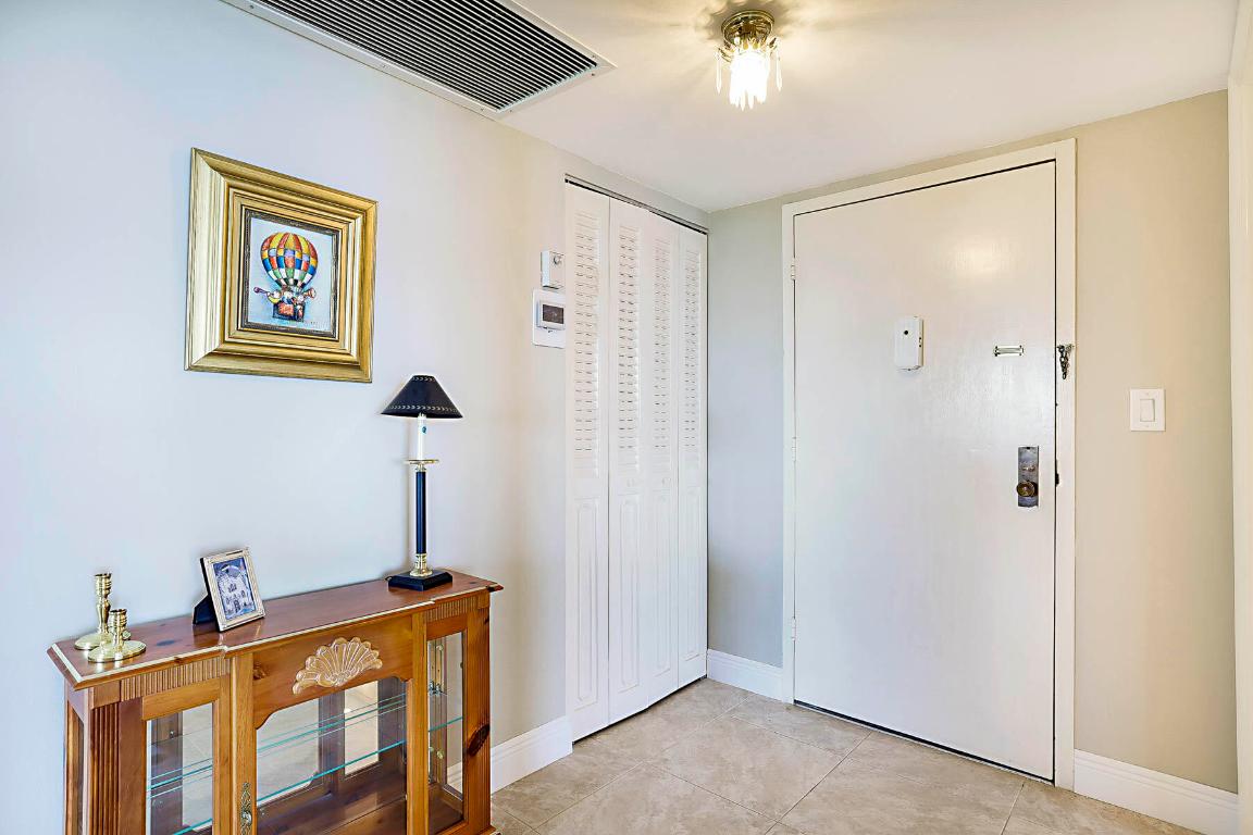 2121 N Ocean Boulevard 1707e, Boca Raton Unit: 1707e