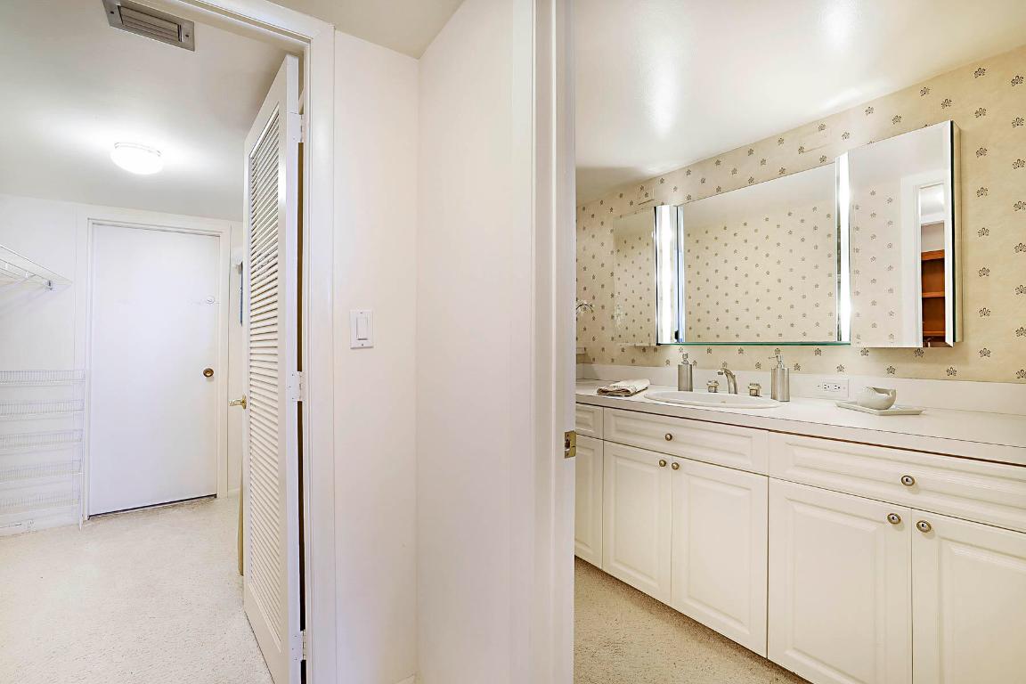 2121 N Ocean Boulevard 1707e, Boca Raton Unit: 1707e