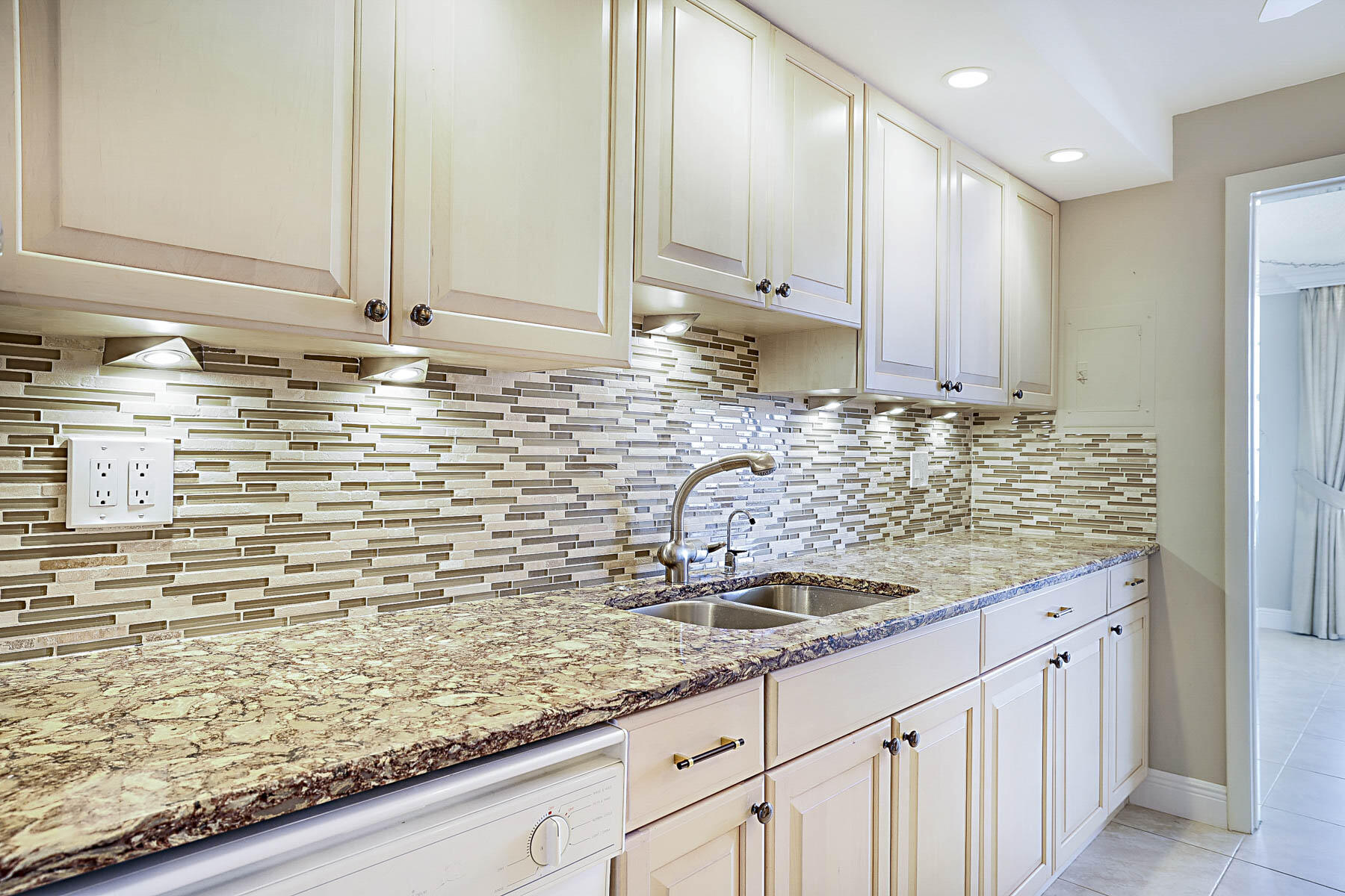 2121 N Ocean Boulevard 1707e, Boca Raton Unit: 1707e