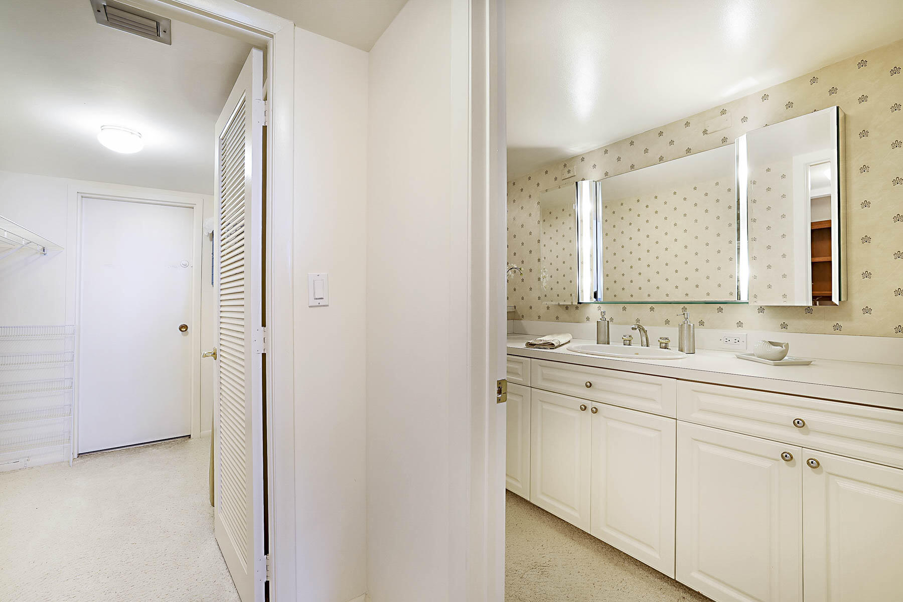 2121 N Ocean Boulevard 1707e, Boca Raton Unit: 1707e