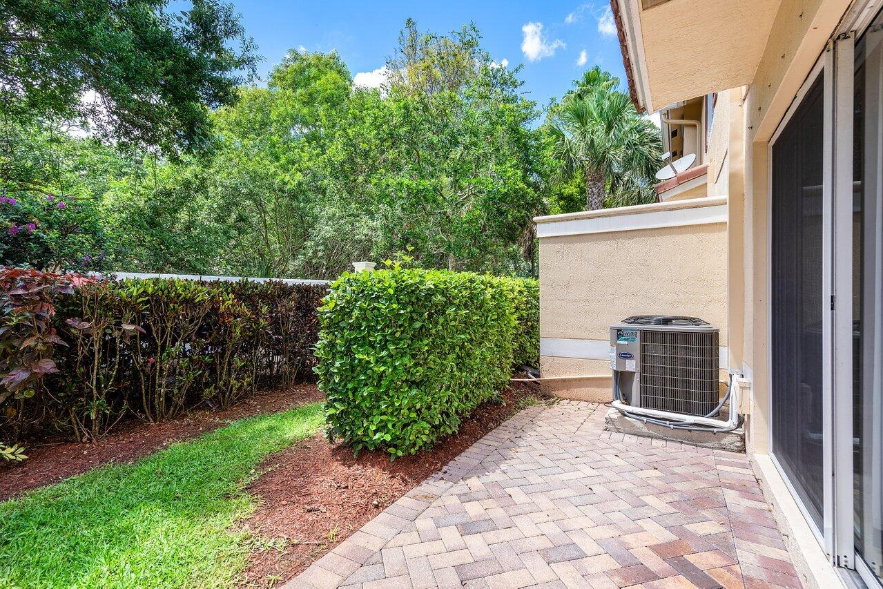 22188 Majestic Woods Way