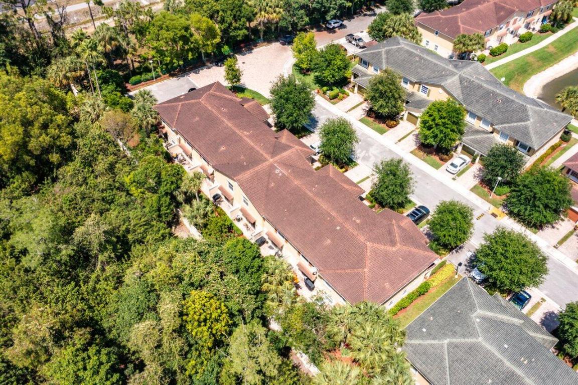 22188 Majestic Woods Way