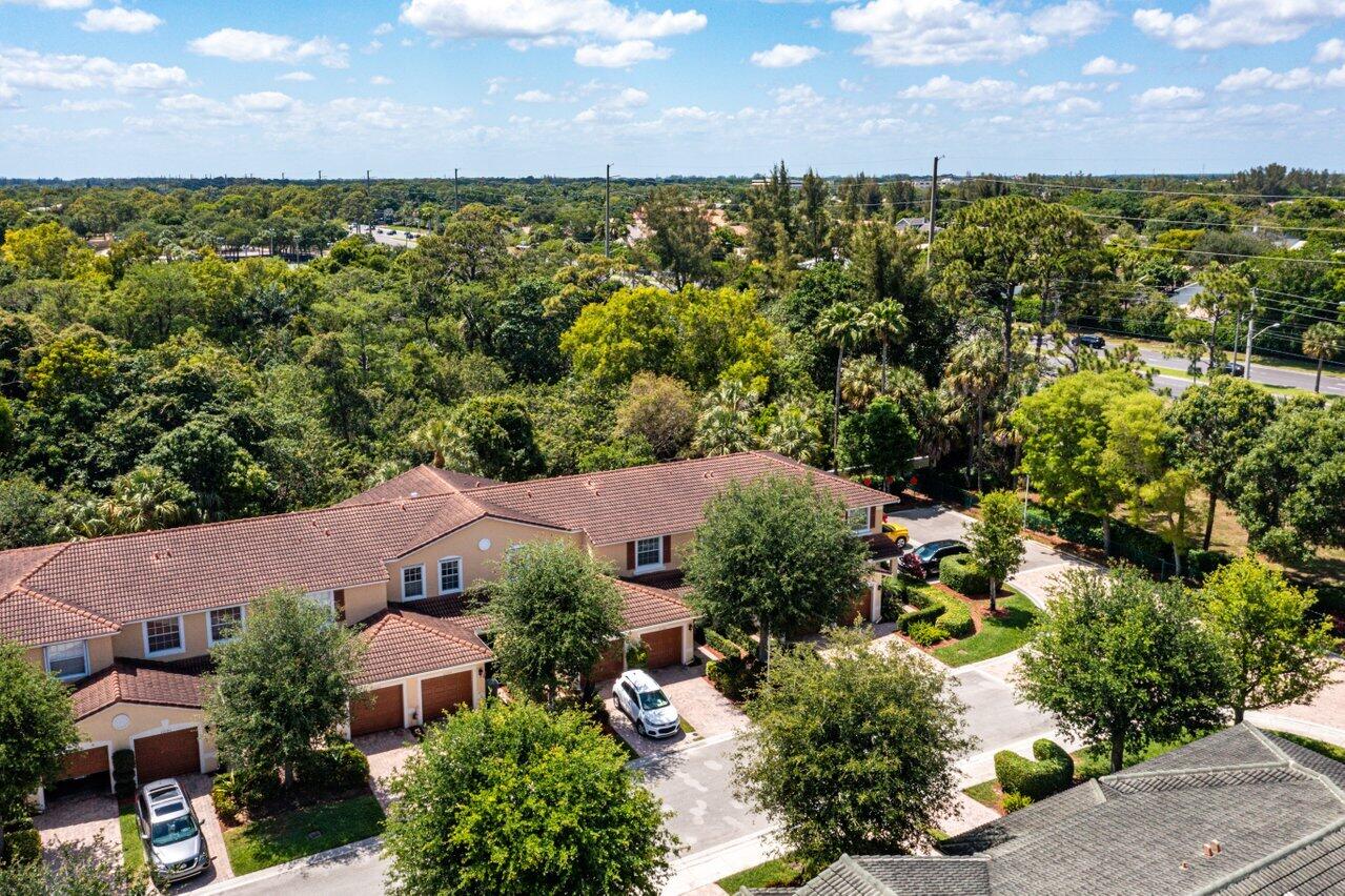 22188 Majestic Woods Way