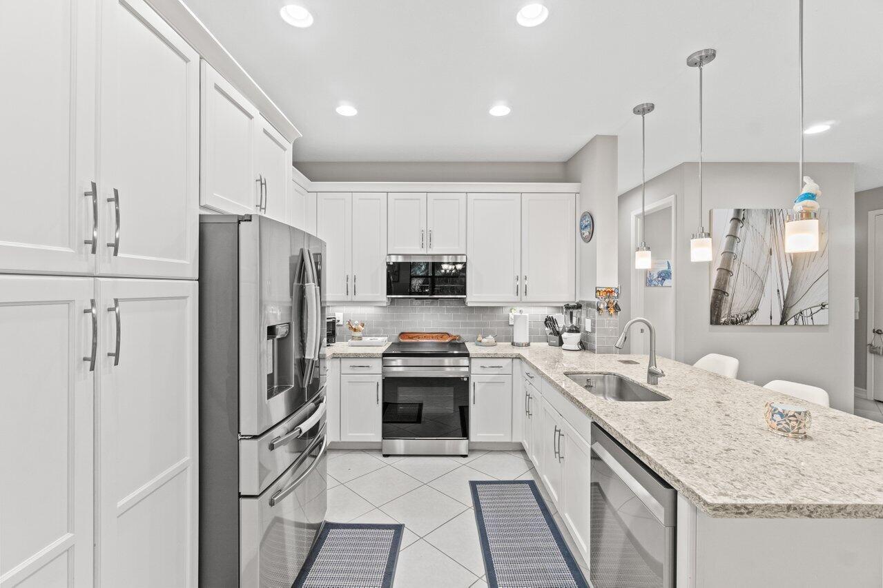 8128 Snowflake Obsidian Trail