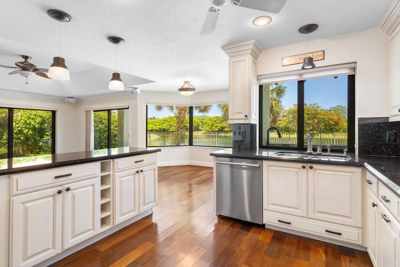 10744 Avenida Santa Ana