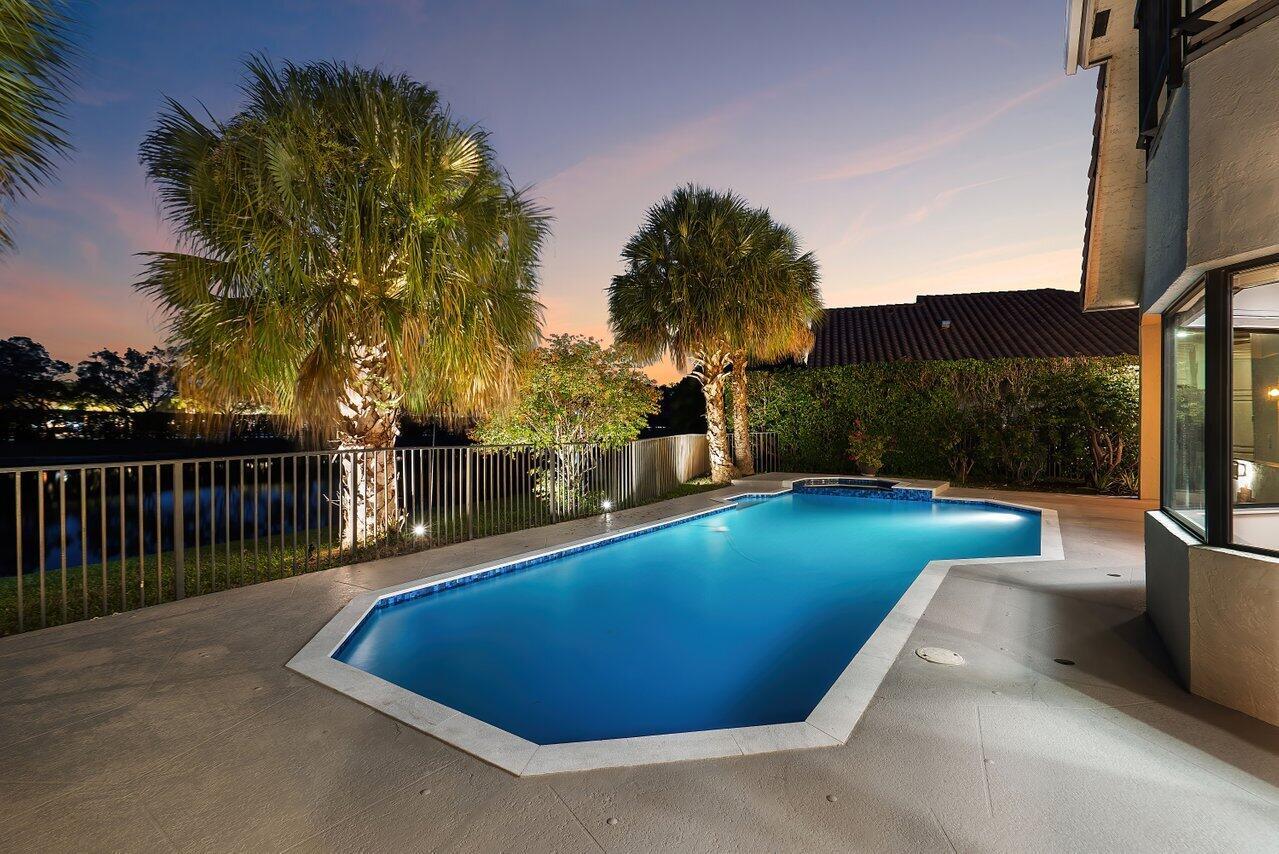 10744 Avenida Santa Ana