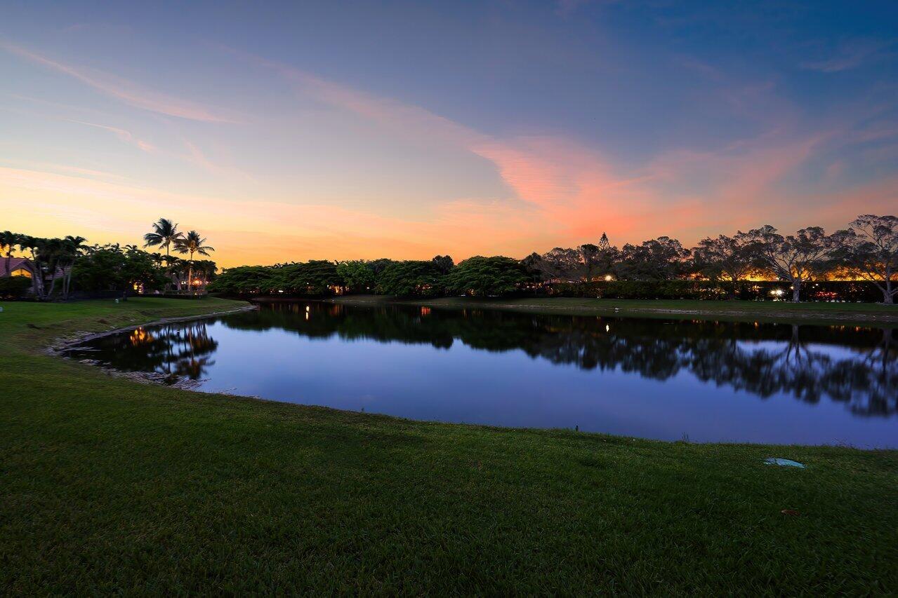 10744 Avenida Santa Ana