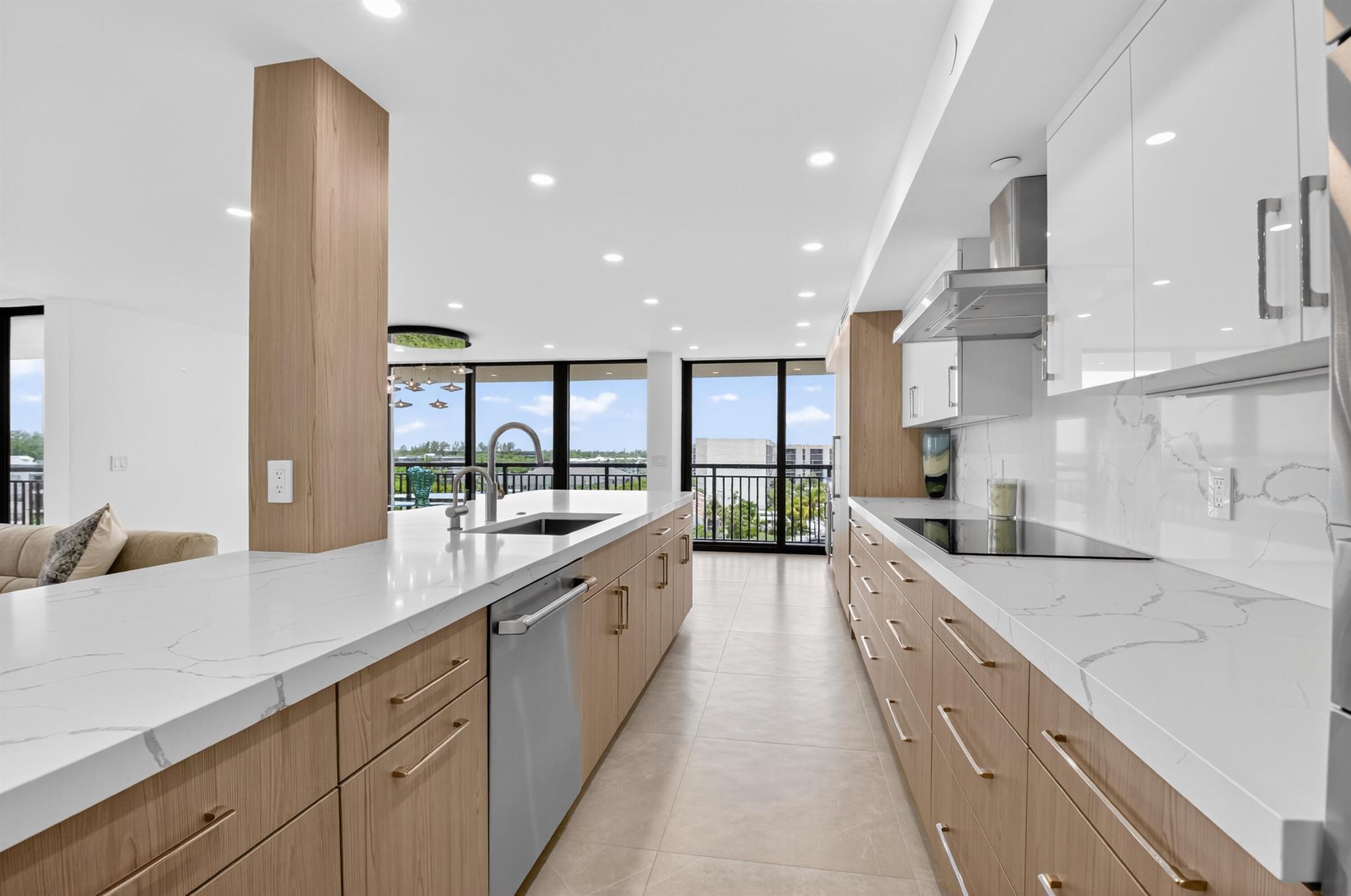 2667 N Ocean Boulevard I612