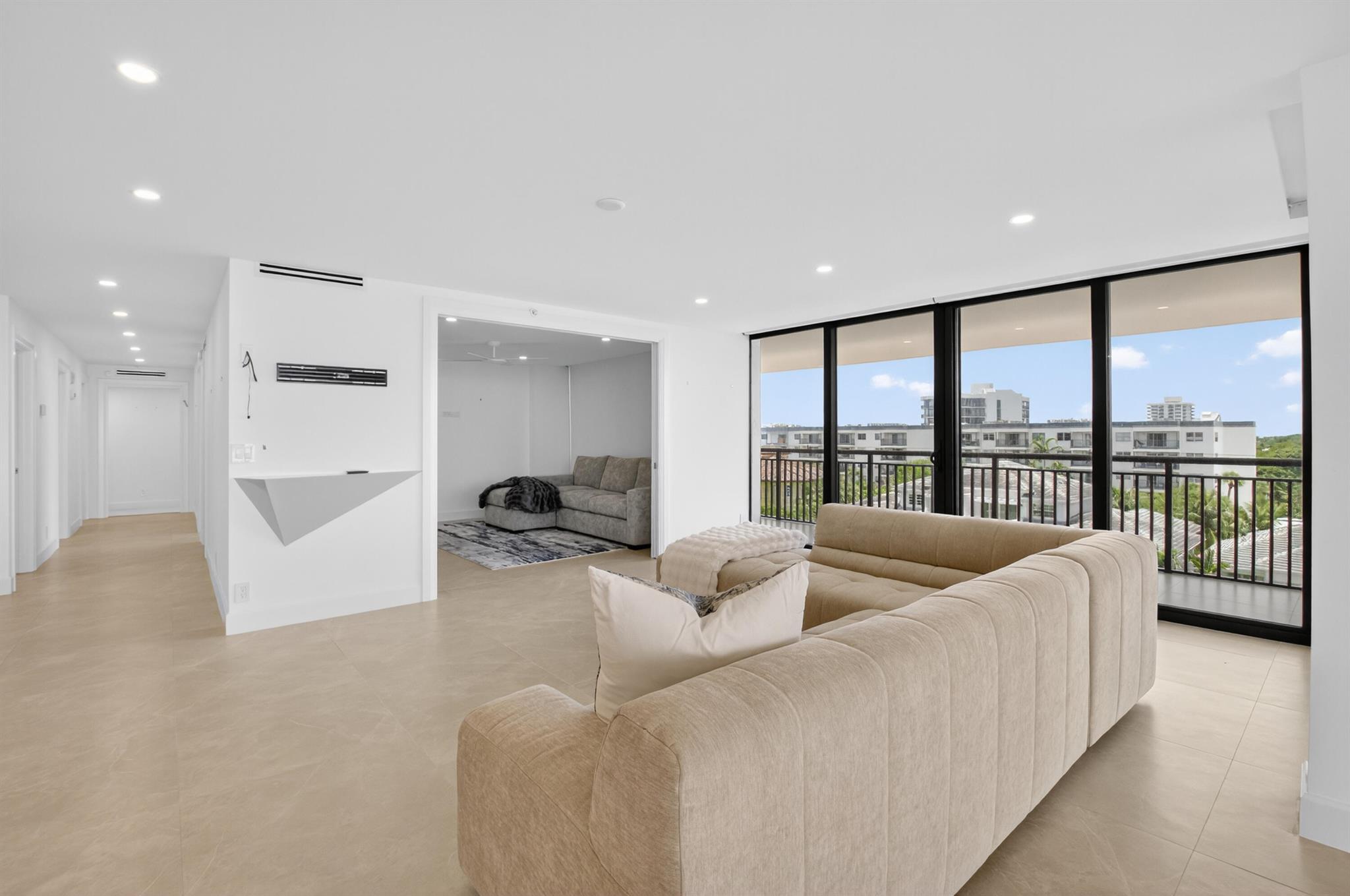 2667 N Ocean Boulevard I612