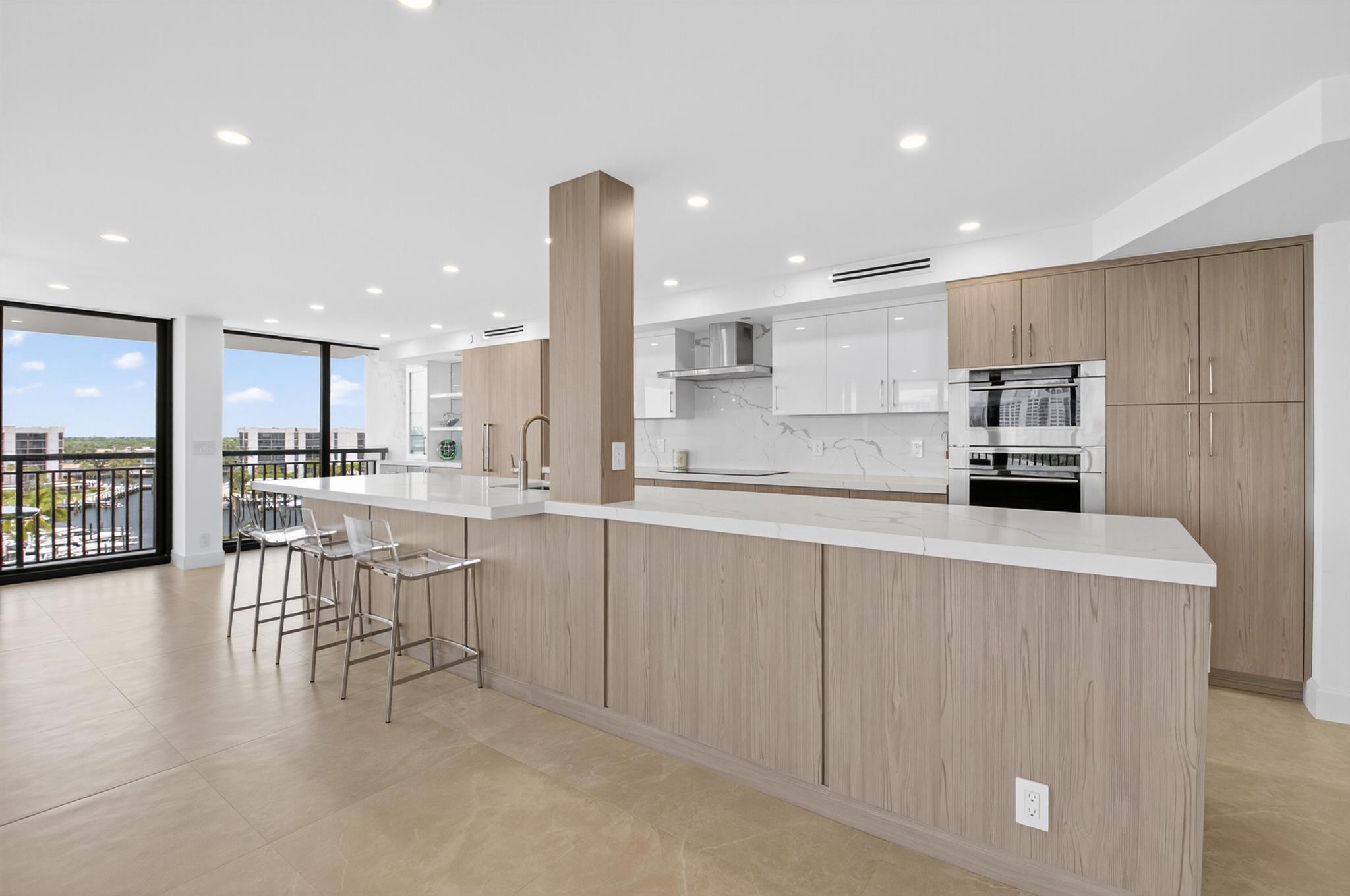 2667 N Ocean Boulevard I612