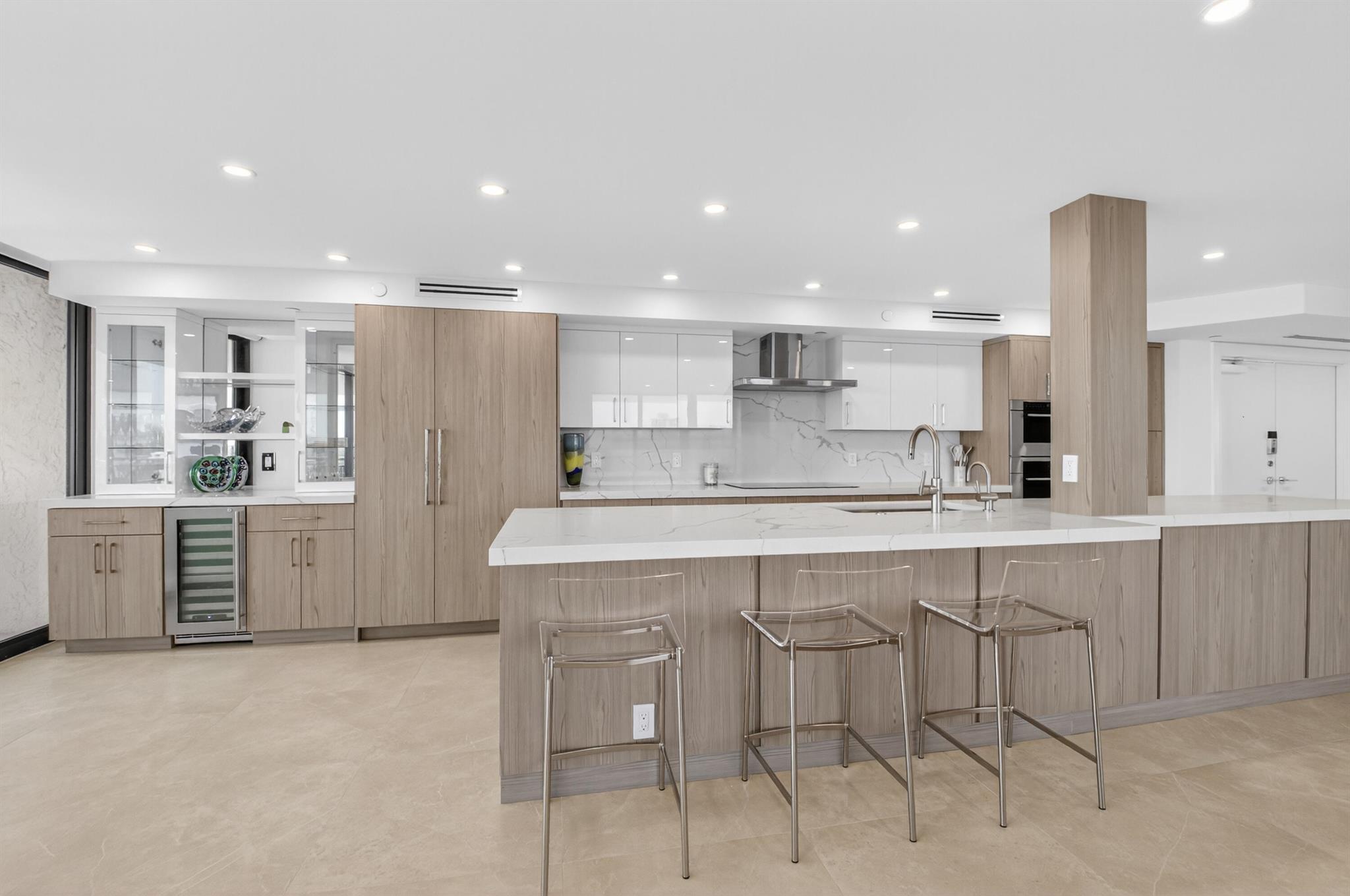 2667 N Ocean Boulevard I612