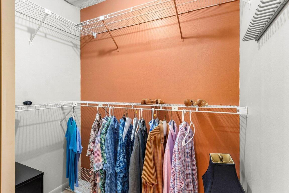 9283 Vista Del Lago 37-L