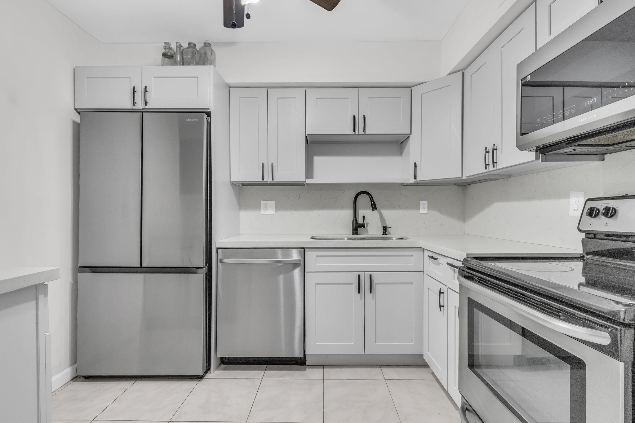 9810 Pineapple Tree Drive 107