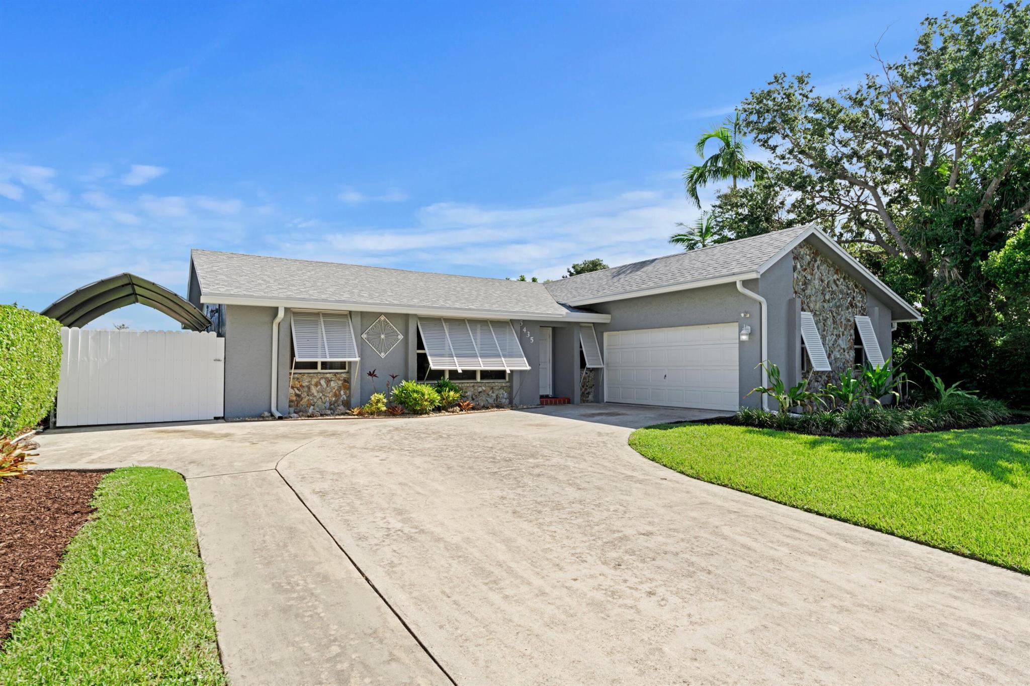 5435 Rose Marie Avenue N