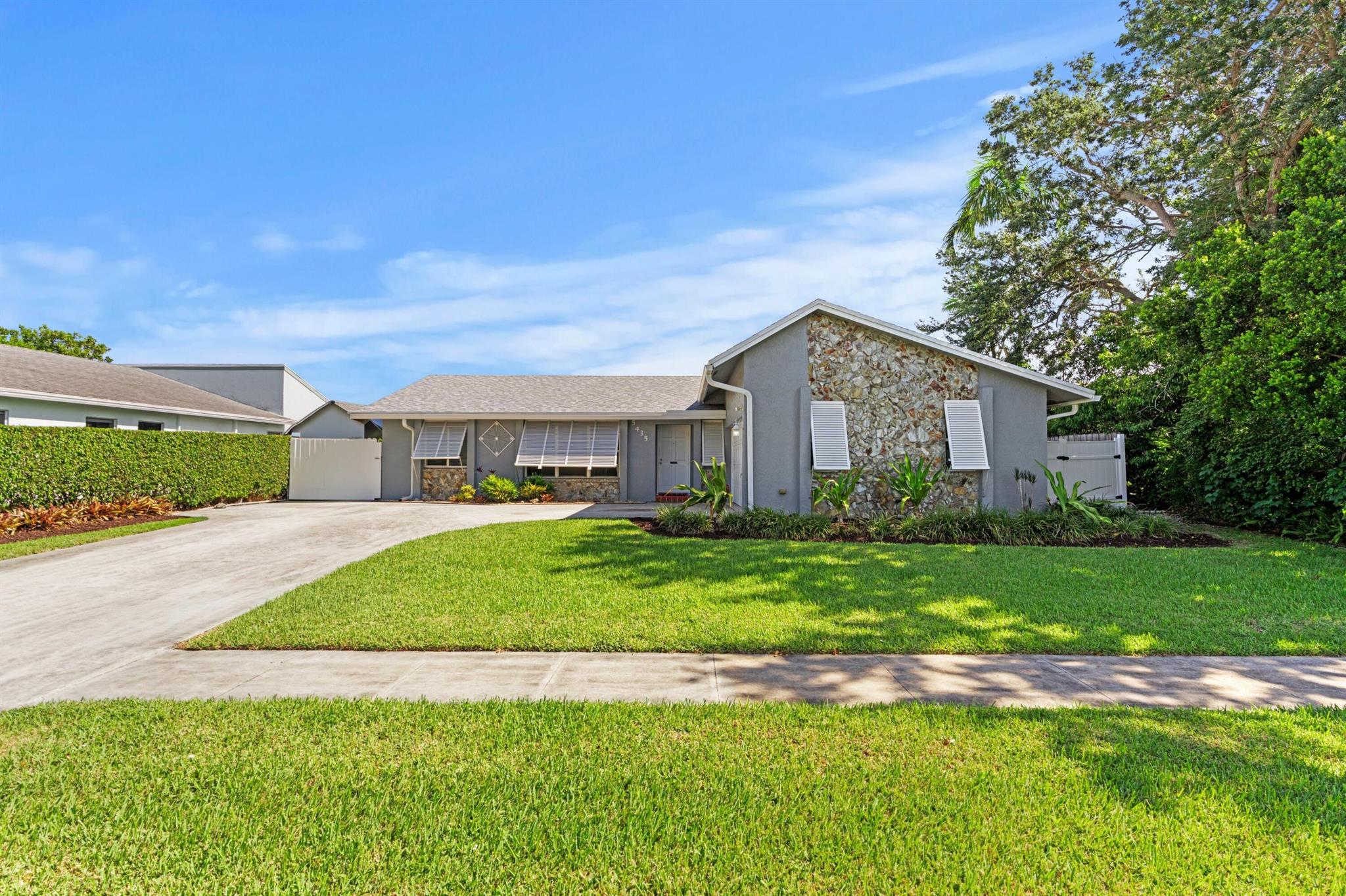 5435 Rose Marie Avenue N