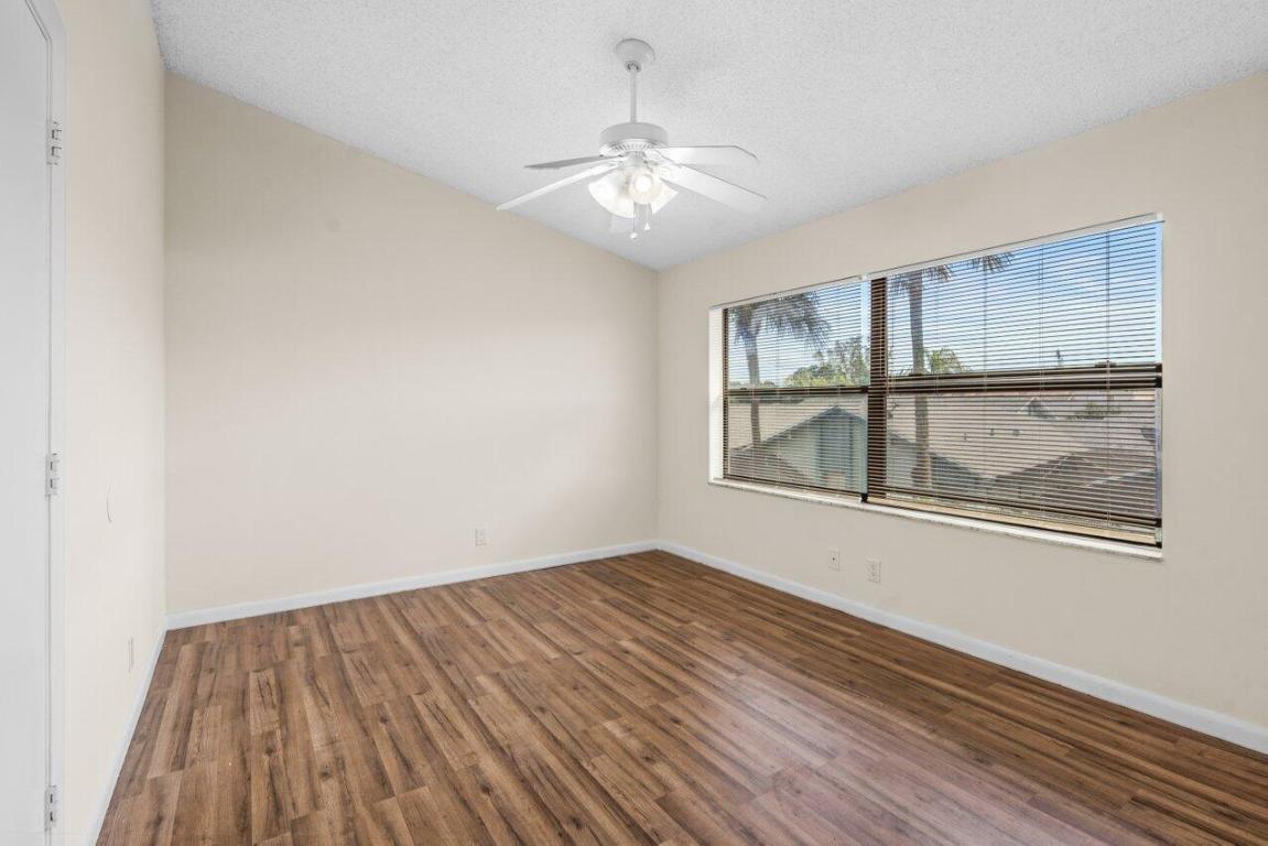 9112 SW 21st Court E