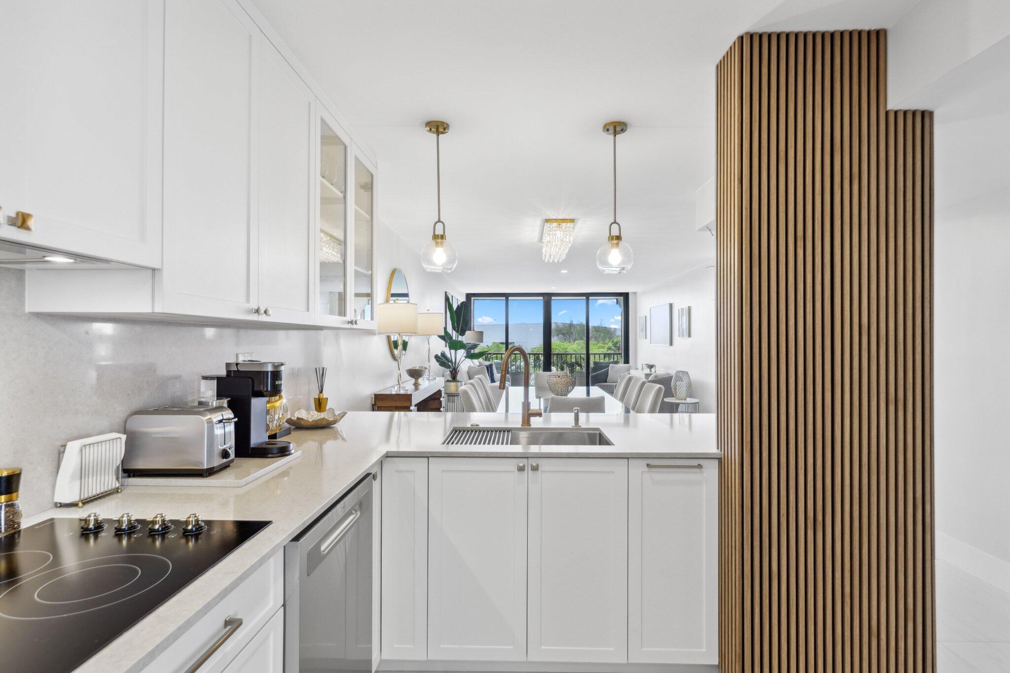 13 Royal Palm Way 5020