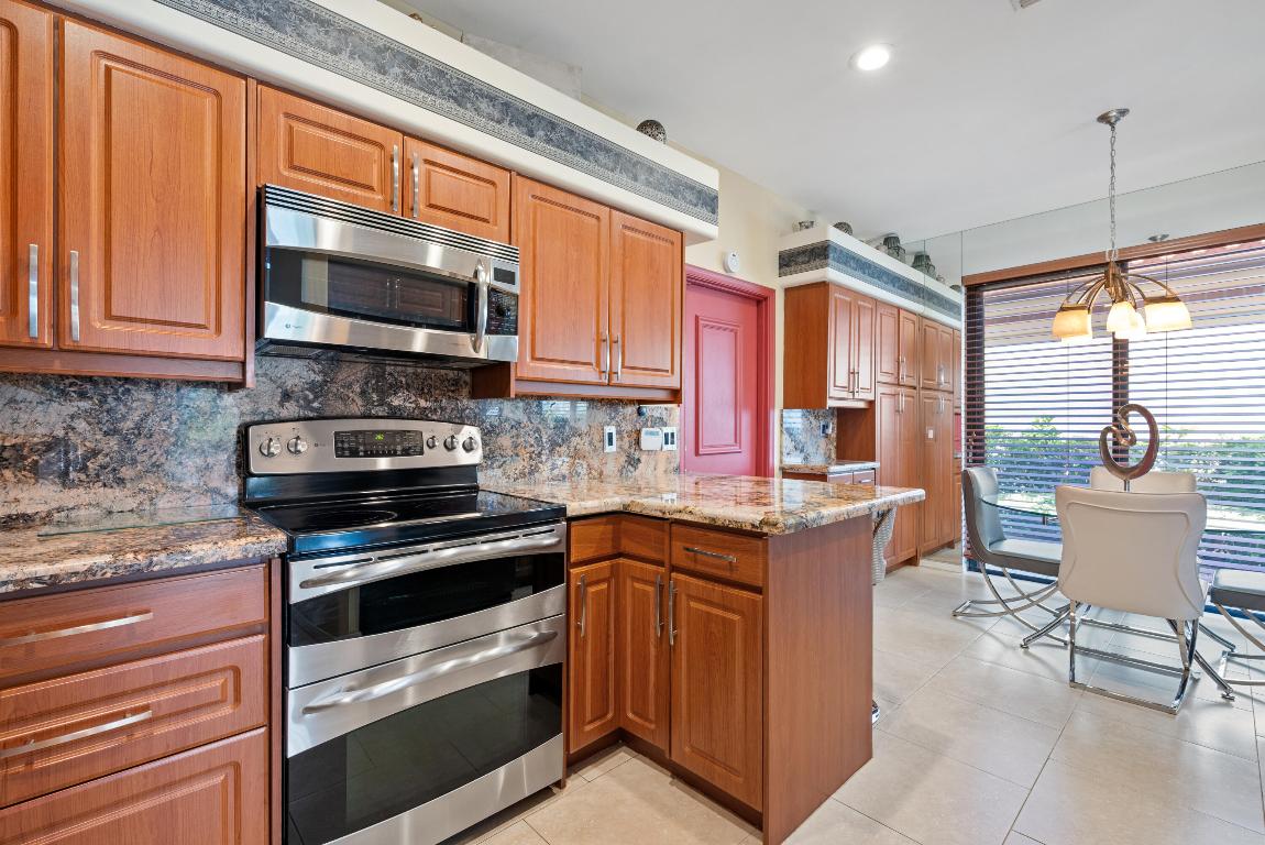 23452 Mirabella Circle S