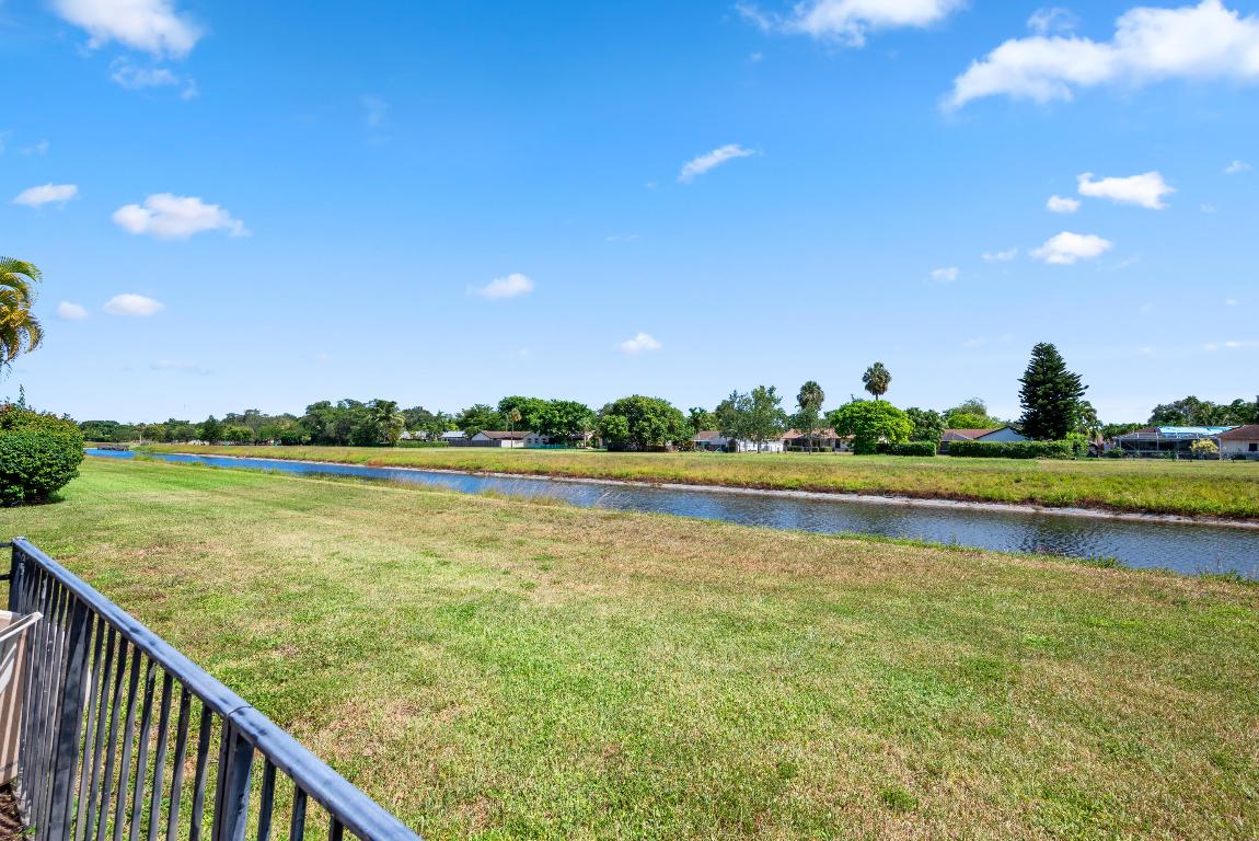 23452 Mirabella Circle S