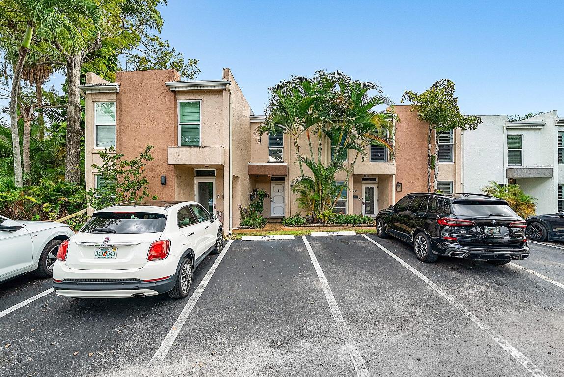 682 Kensington Place