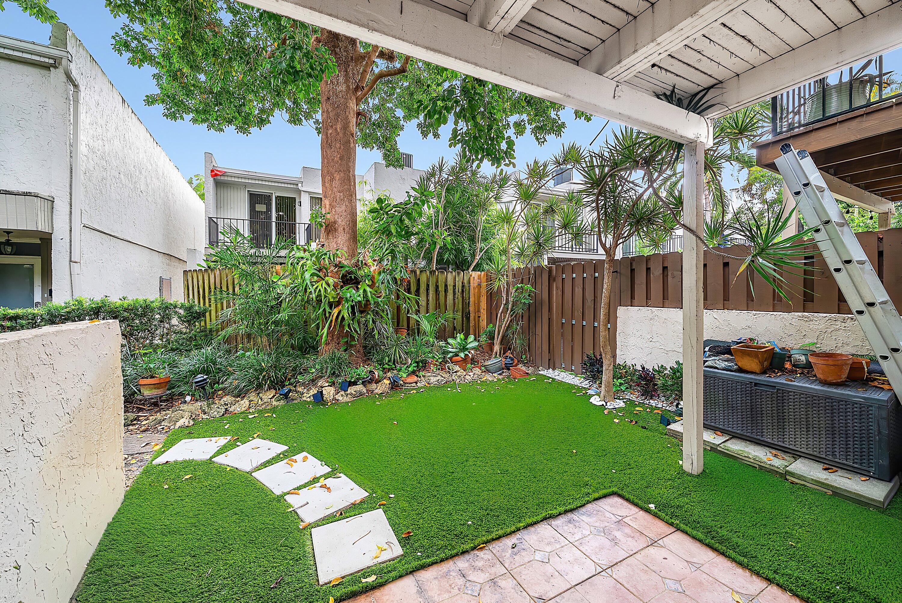 682 Kensington Place