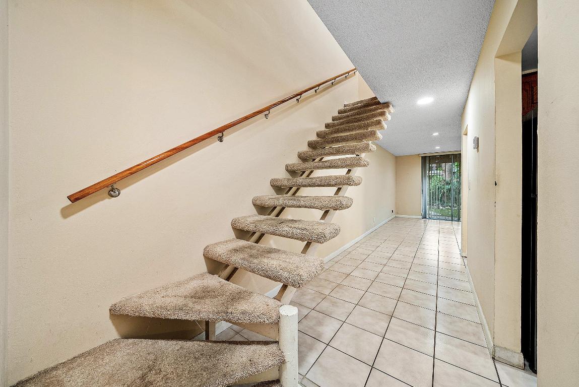 682 Kensington Place