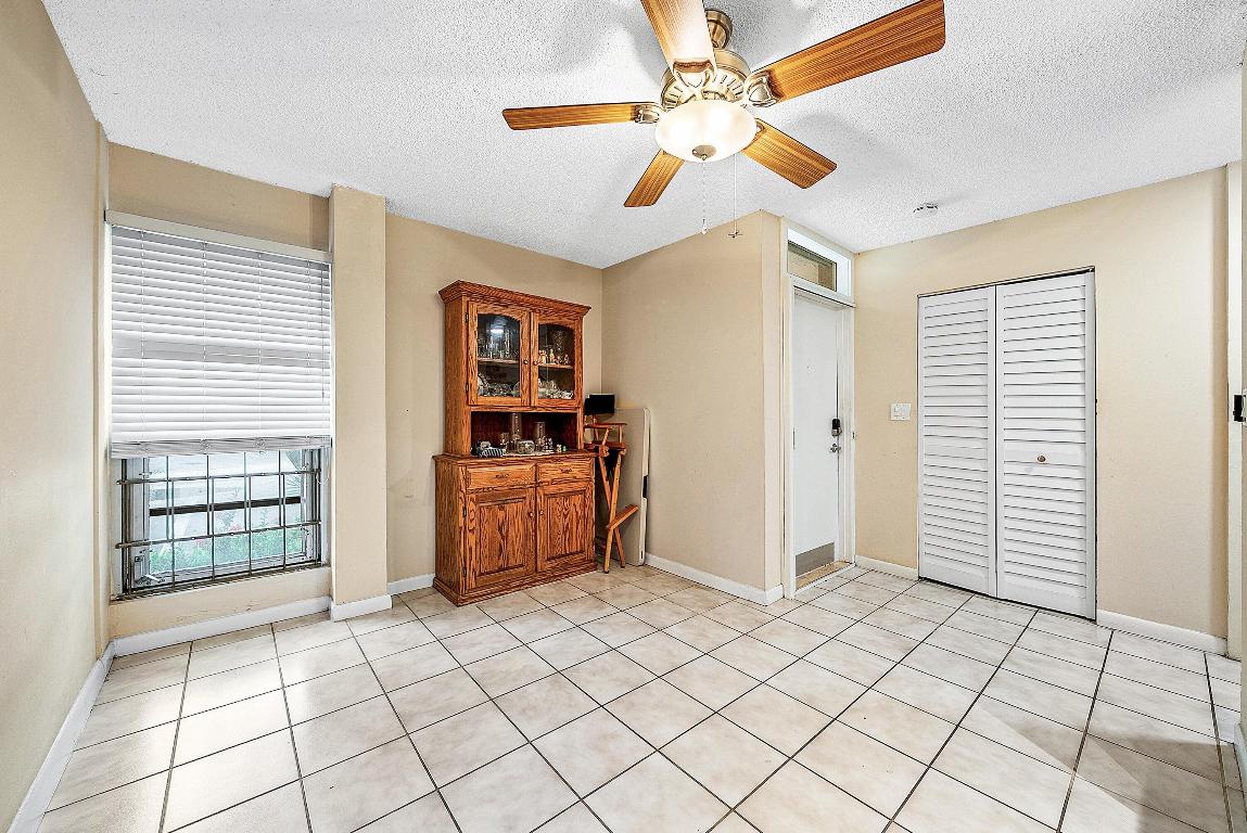 682 Kensington Place