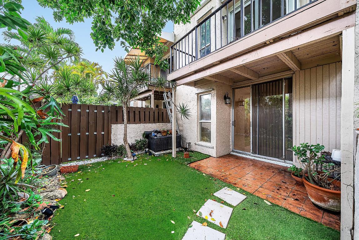 682 Kensington Place