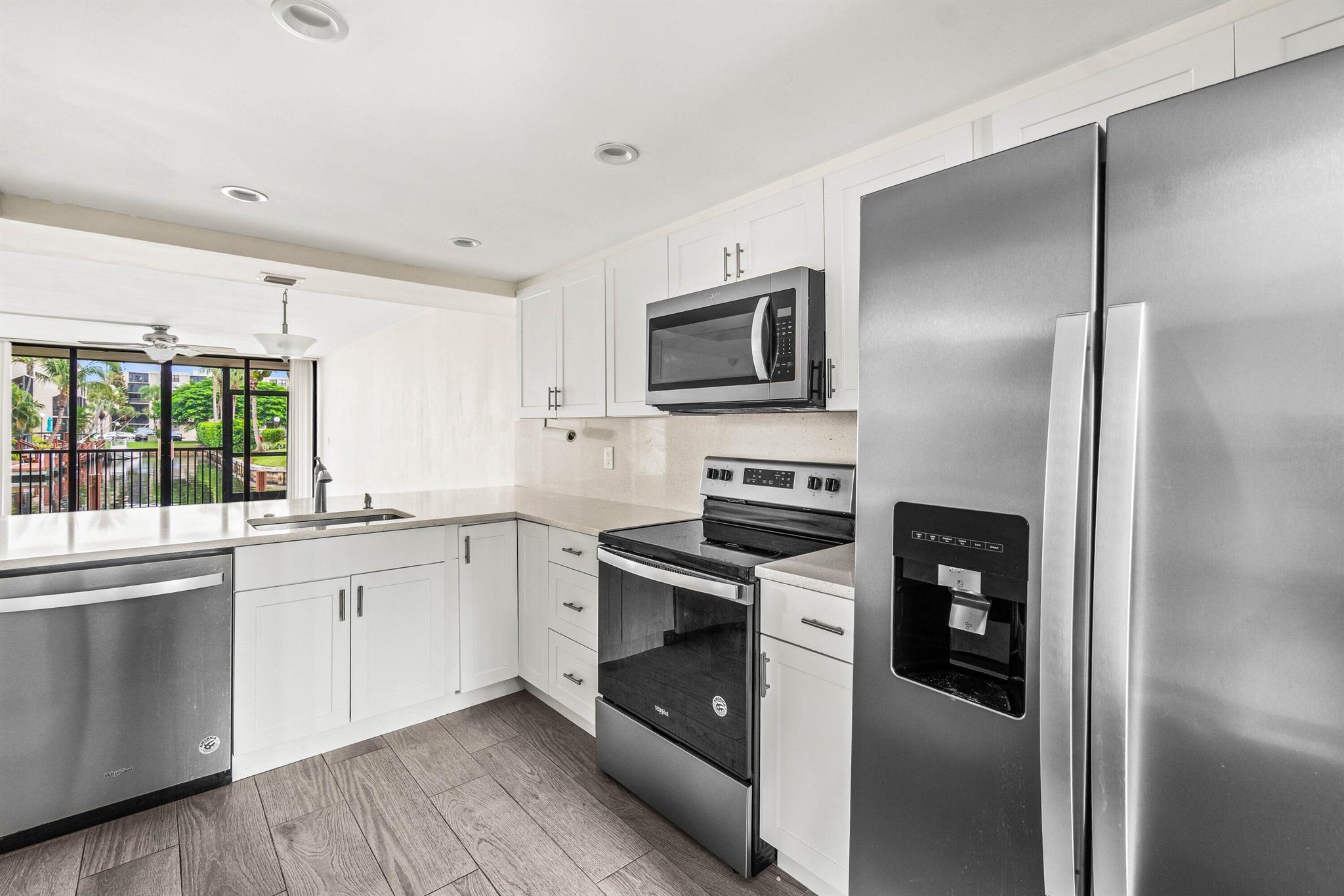 17 Royal Palm Way 103
