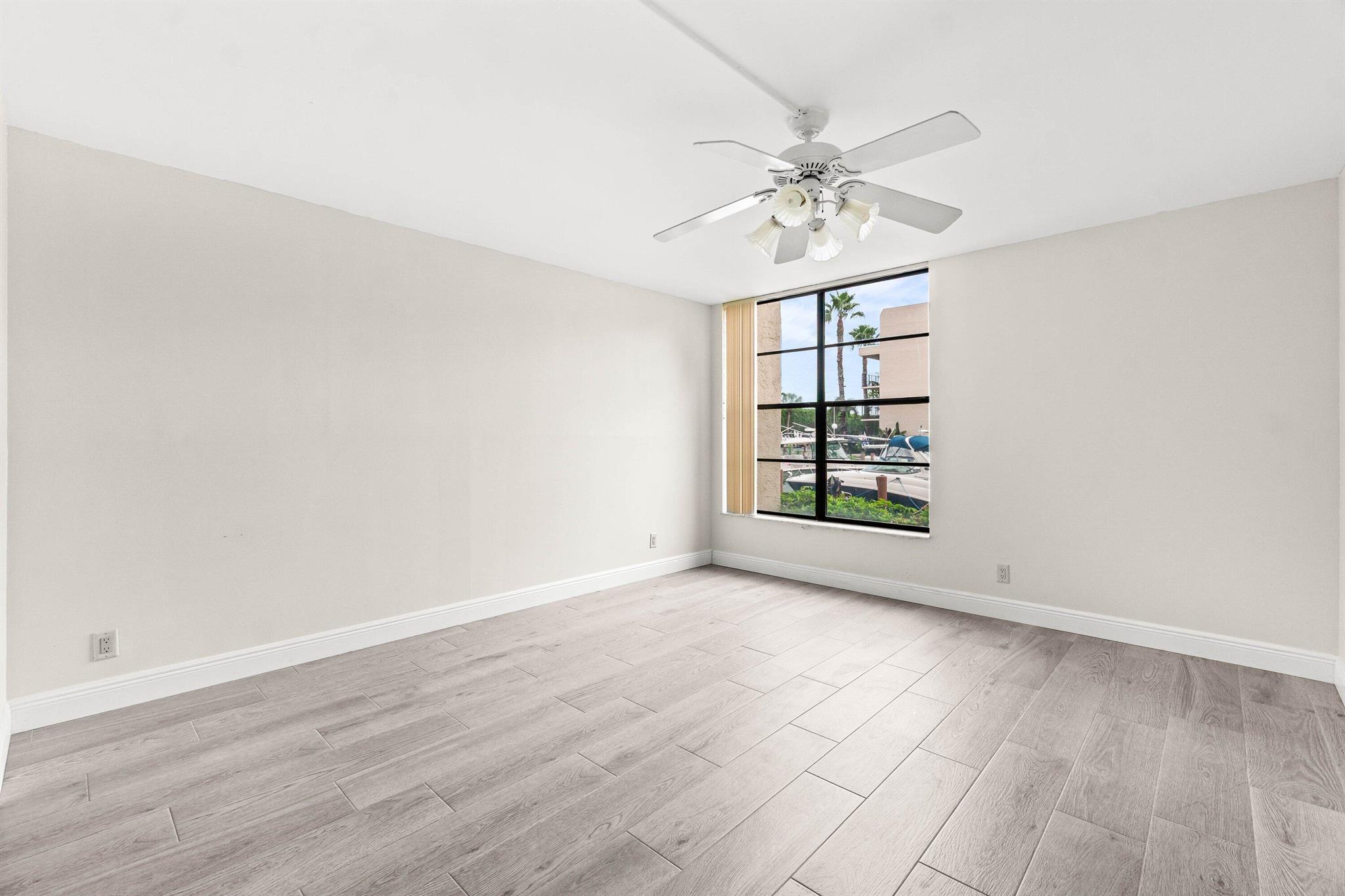 17 Royal Palm Way 103