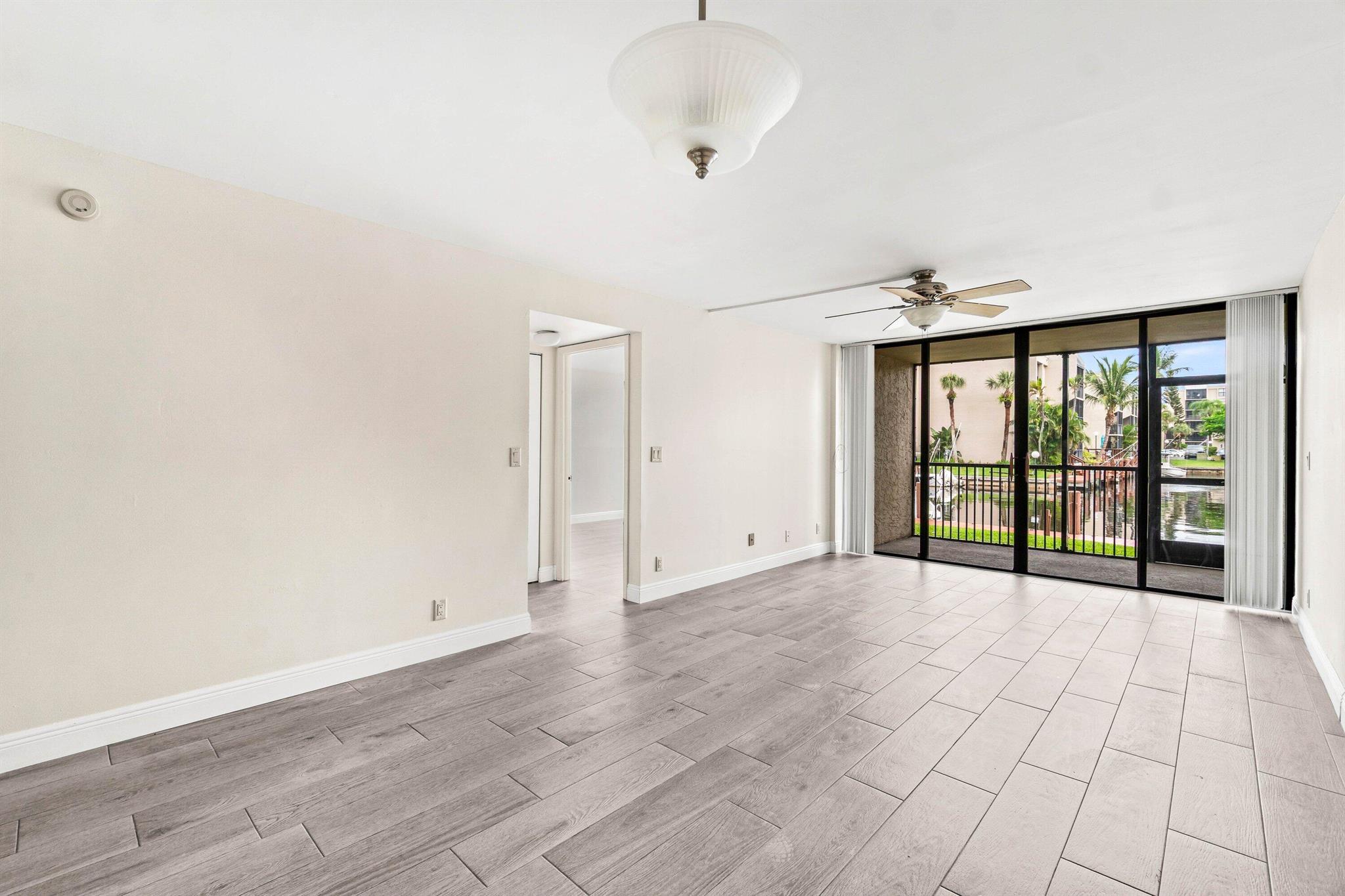 17 Royal Palm Way 103